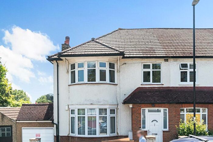 2 Bedroom Flat To Rent In Montacute Road, London, SE6