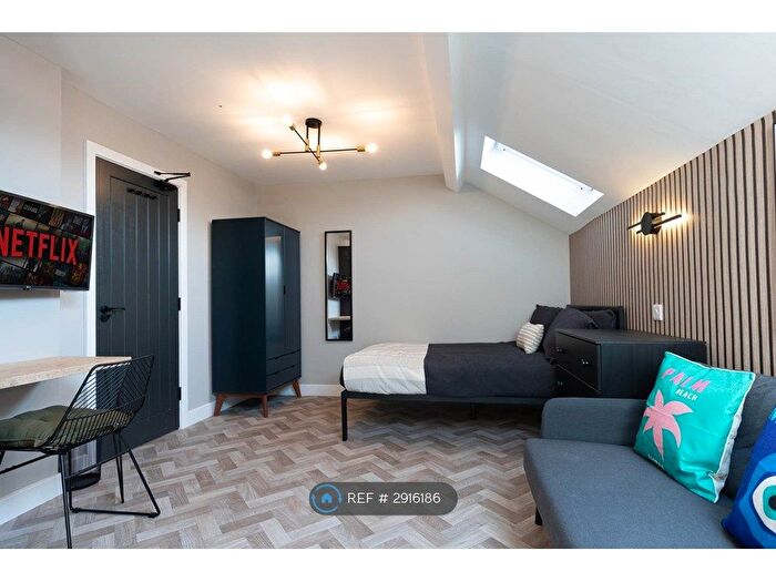 Studio To Rent In Royal Avenue, Scarborough, YO11