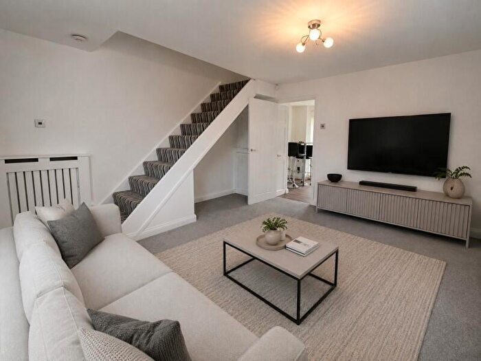 2 Bedroom Terraced House To Rent In Glenwood Drive :: Middleton, M24