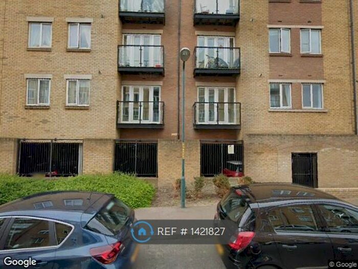 2 Bedroom Flat To Rent In Griffin Court, Northfleet, Gravesend, DA11