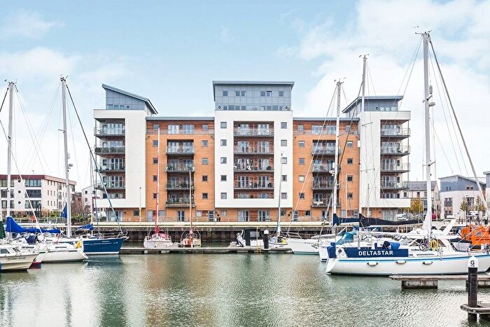 3 Bedroom Flat For Sale In Mizzen Court, Portishead, Bristol, BS20