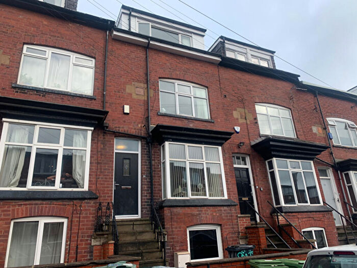 6 Bedroom Terraced House To Rent In Manor Drive, Leeds, West Yorkshire, LS6
