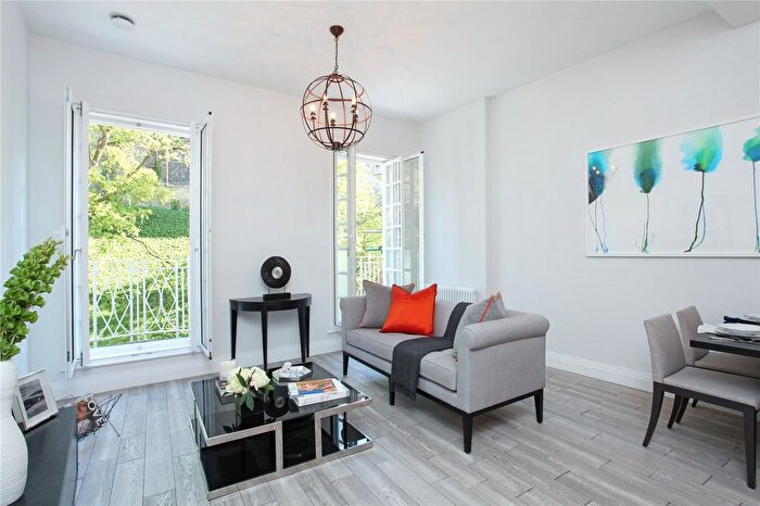 1 Bedroom Flat To Rent In Thames Street, Windsor, Berkshire, SL4