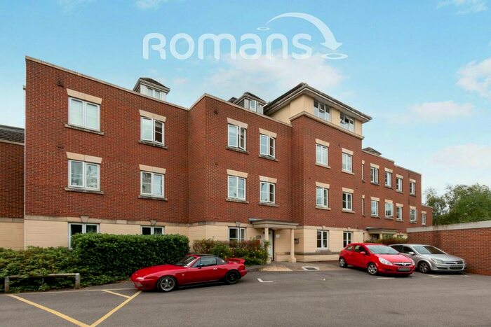 2 Bedroom Apartment To Rent In Swan Court, GU17