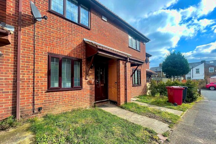 1 Bedroom Property To Rent In Whitehaven, Slough, SL1