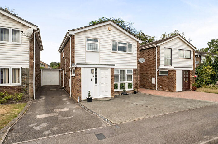 4 Bedroom Detached House For Sale In Gainsborough Drive, Ascot, Berkshire, SL5