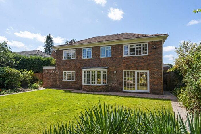 5 Bedroom House To Rent In Clovelly Avenue Warlingham, CR6