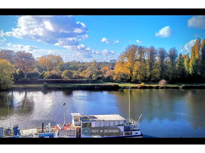 2 Bedroom Maisonette To Rent In The Anglers, Kingston Upon Thames, KT1