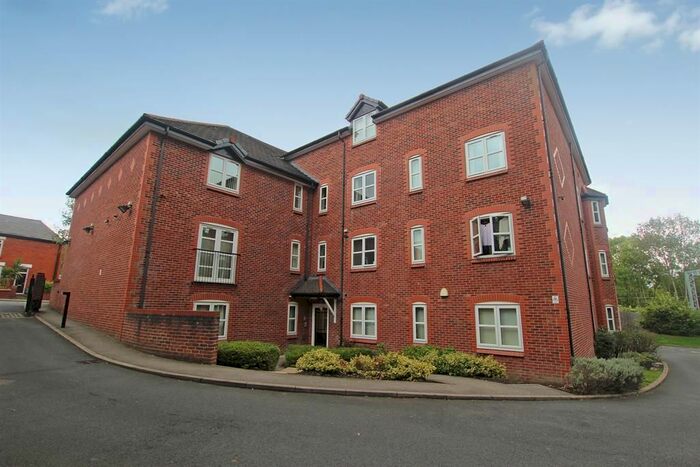 2 Bedroom Flat To Rent In Carlton Street, Farnworth, Bolton, BL4