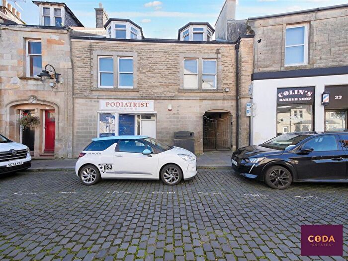 2 Bedroom Maisonette To Rent In Market Court, Kilsyth, G65