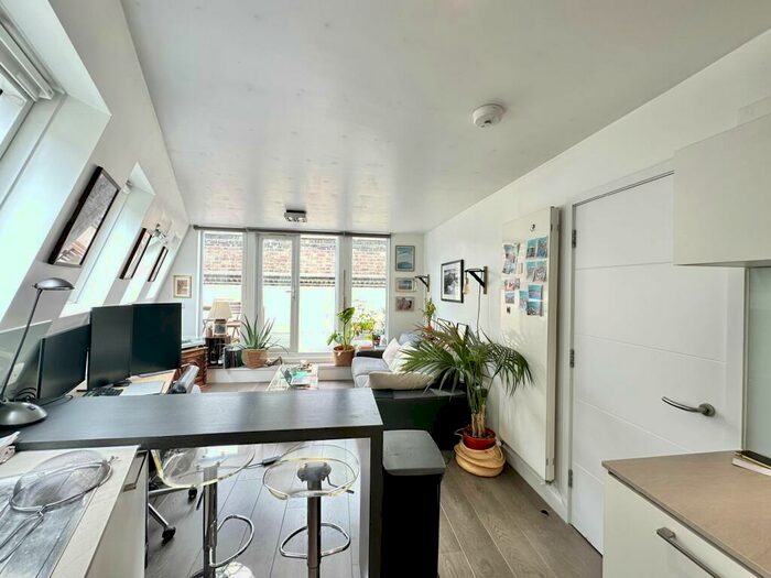 1 Bedroom Apartment To Rent In St. Pauls Road, London, N1