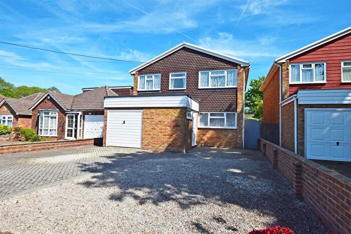 4 Bedroom Detached House For Sale In Maidstone Road, Rainham, ME8