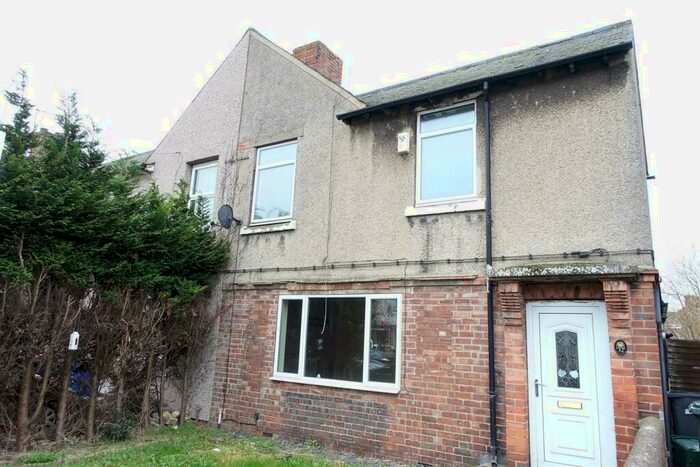 3 Bedroom End Of Terrace House For Sale In Paxton Avenue, Carcroft, Doncaster, DN6