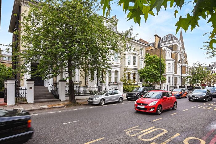 1 Bedroom Flat To Rent In Redcliffe Gardens, Chelsea, SW10
