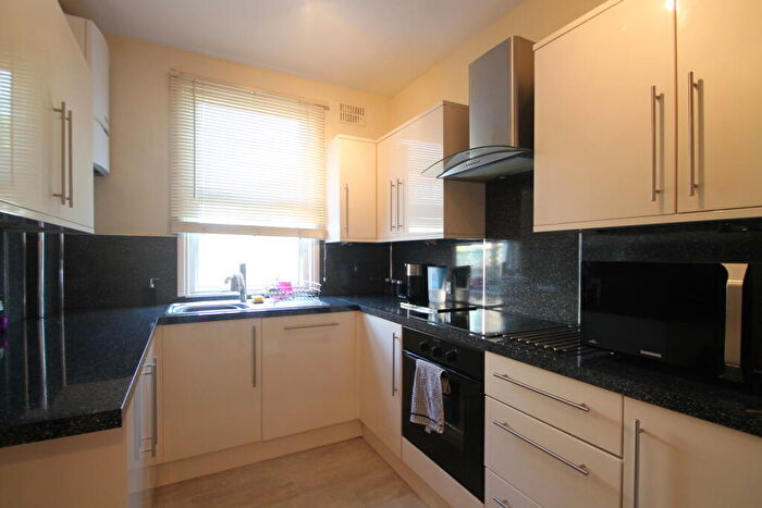 1 Bedroom Apartment To Rent In Fairfield Road, Bromey, BR1