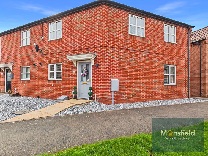 3 Bedroom Semi Detached House For Sale In Ocean Drive, Warsop, Mansfield, NG20