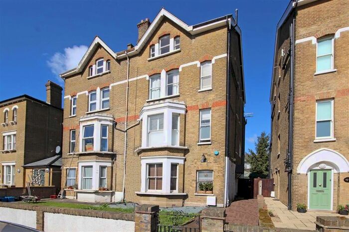 1 Bedroom Flat To Rent In Ferry Road, Teddington, TW11
