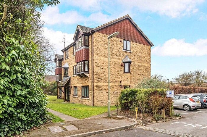 1 Bedroom Flat To Rent In Beta Road, Maybury, Woking, GU22