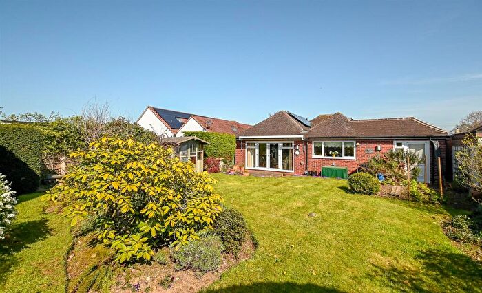 3 Bedroom Detached Bungalow For Sale In Efflinch Lane, Barton Under Needwood, DE13