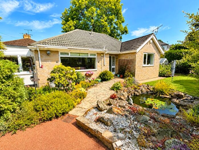 2 Bedroom Bungalow For Sale In Nab Wood Close, Nab Wood, Shipley, BD18