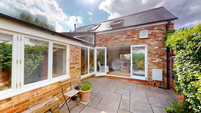 2 Bedroom Property To Rent In West Street, Oxford, OX2