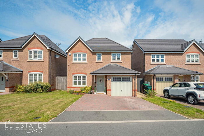 4 Bedroom Detached House For Sale In Cae Ddol, Abergele, LL22