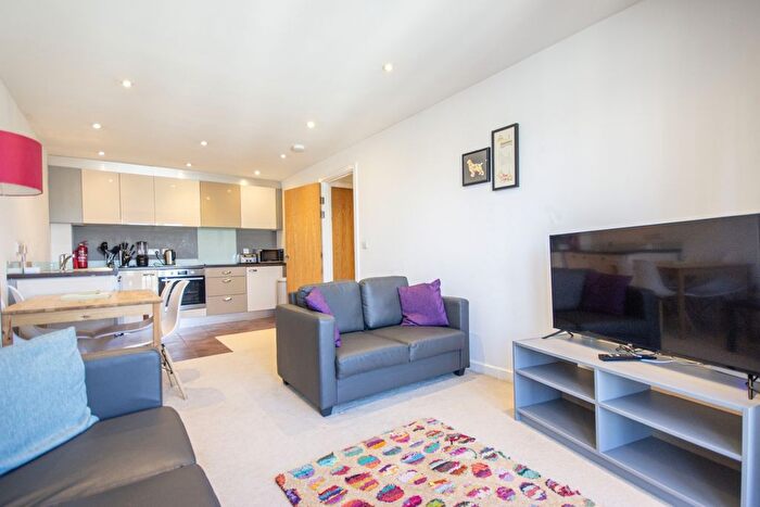 2 Bedroom Flat To Rent In City Quadrant, Waterloo Square, Newcastle Upon Tyne, Tyne And Wear, NE1