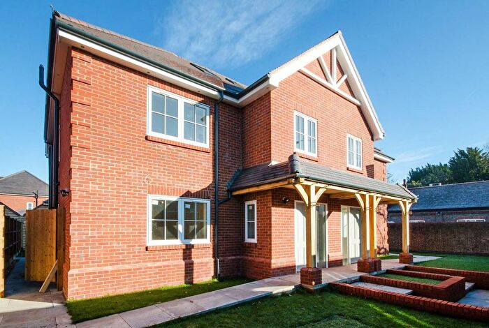 4 Bedroom Semi-Detached House For Sale In Lambourne Place, Ickenham, Uxbridge, UB10