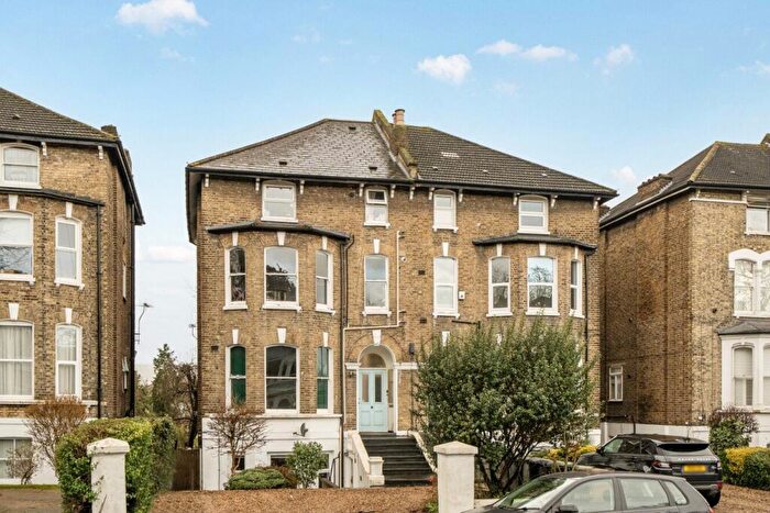 2 Bedroom Flat For Sale In Burnt Ash Hill, London, SE12