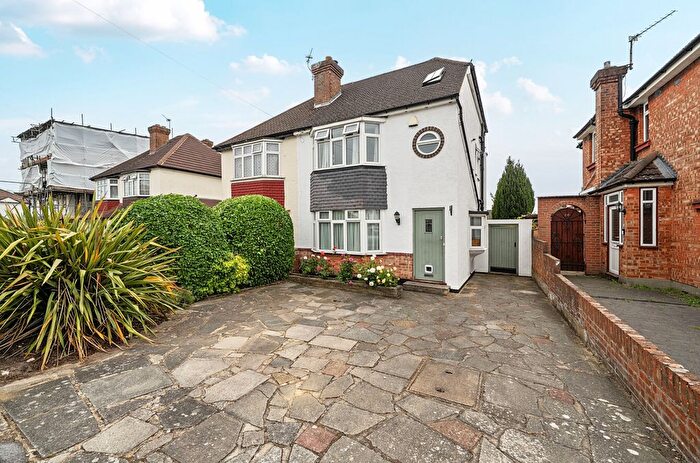 3 Bedroom Semi-Detached House For Sale In Woodhurst Avenue, Petts Wood, Orpington, BR5