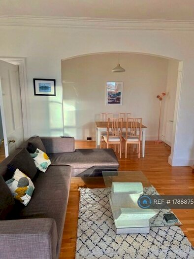 2 Bedroom Flat To Rent In Manor Place, Edinburgh, EH3