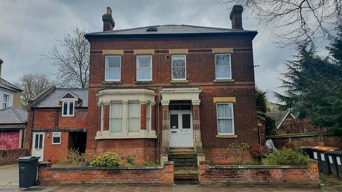 1 Bedroom Flat To Rent In Shakespeare Road, Bedford, MK40