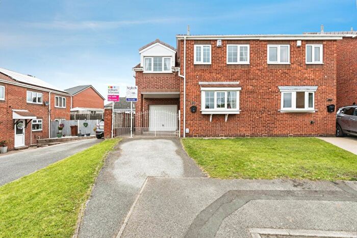 3 Bedroom Semi Detached House For Sale In Stonegarth Close, Cudworth, Barnsley, S72