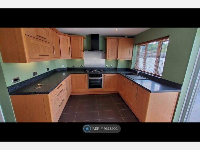 2 Bedroom Terraced House To Rent In Maltby Road, Chessington, KT9