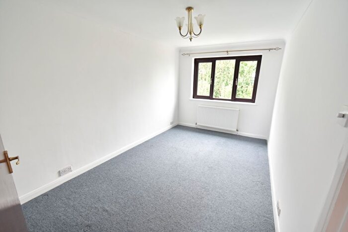 1 Bedroom Flat To Rent In Payne Avenue, Hove, BN3