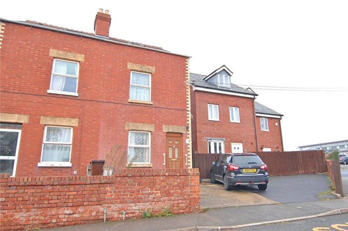 4 Bedroom Semi-Detached House For Sale In Woodcock Lane, Stonehouse, Gloucestershire, GL10