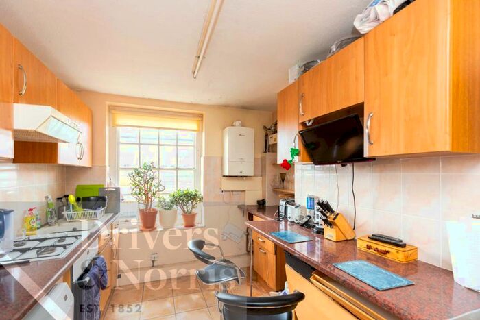 1 Bedroom Apartment To Rent In Biddestone Road, Holloway, Islington, London, N7