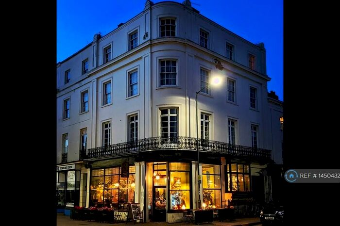 3 Bedroom Flat To Rent In Regent Place, Leamington Spa, CV31