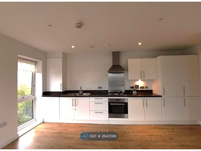 2 Bedroom Flat To Rent In Pinnacle House, Orpington, BR5