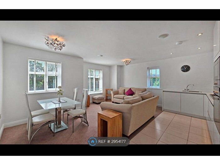 2 Bedroom Flat To Rent In Brindley House, Worsley, Manchester, M28