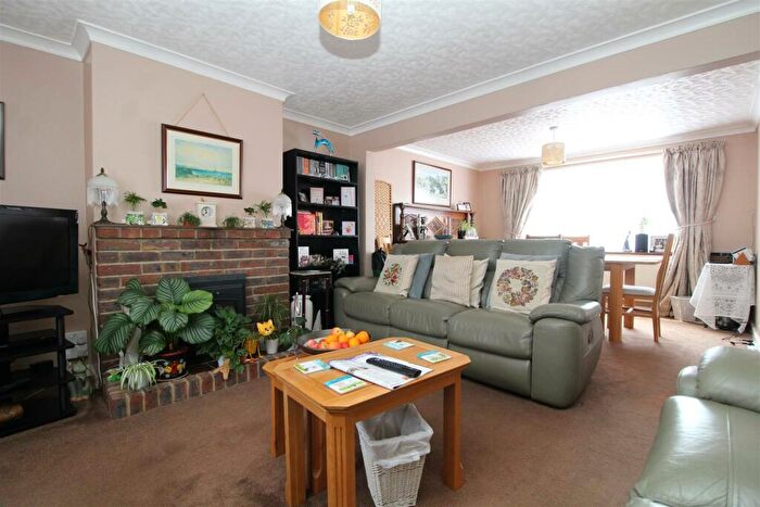 5 Bedroom Semi-Detached House For Sale In Rydal Avenue, Ramsgate, CT11