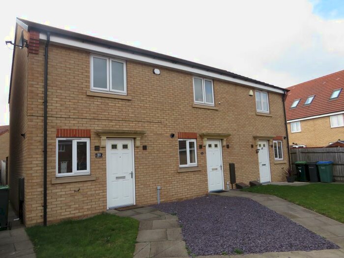 2 Bedroom House To Rent In Pel Crescent, Oldbury, B68