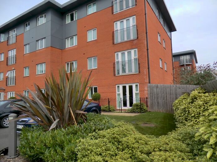 2 Bedroom Flat To Rent In Monea Hall, Conisbrough Keep, City Centre, CV1