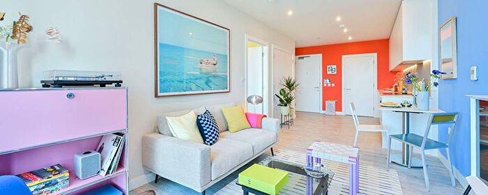 1 Bedroom Flat To Rent In Westfield Avenue, Stratford, London, E20