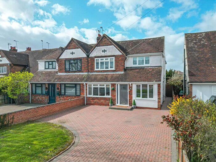 4 Bedroom Semi Detached House For Sale In The Long Shoot, Nuneaton, CV11