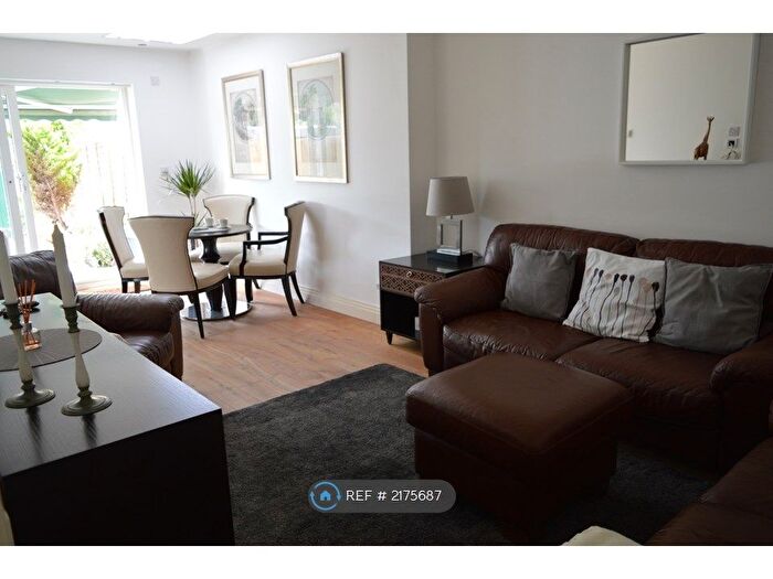 1 Bedroom Flat To Rent In Perivale, London, UB6