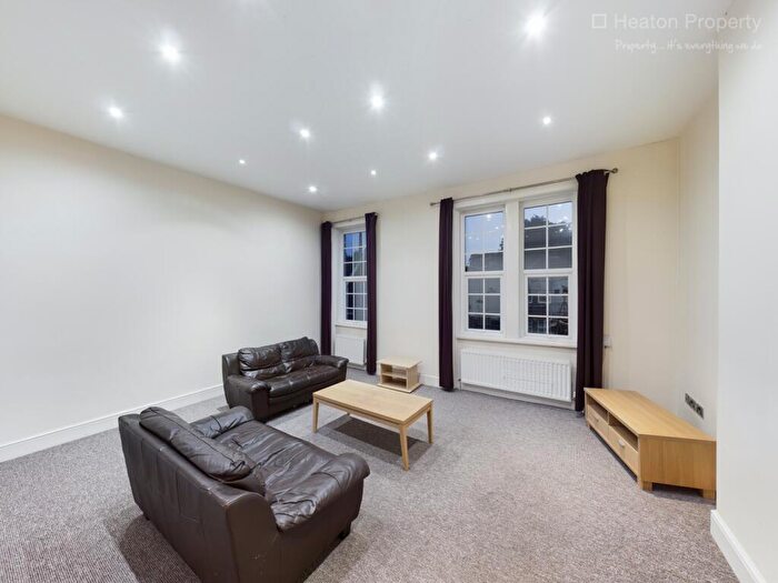 3 Bedroom Flat To Rent In Heaton Road, Heaton, Newcastle Upon Tyne, Tyne And Wear, NE6