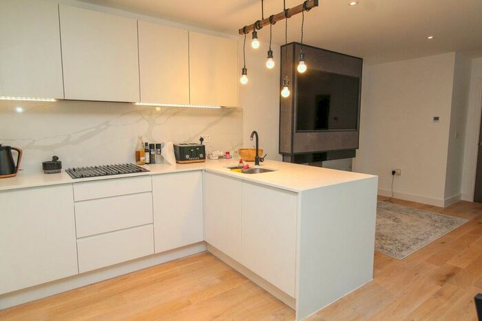 2 Bedroom Apartment To Rent In Lindsay Road, Poole, BH13