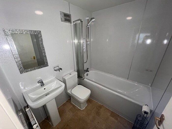 Studio To Rent In Regent Court, Aberdeen, AB24