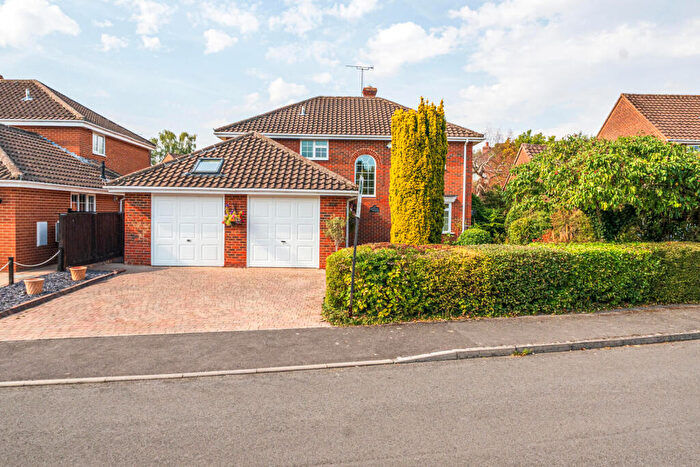 5 Bedroom Detached House For Sale In Walden Lodge Close, Devizes, SN10
